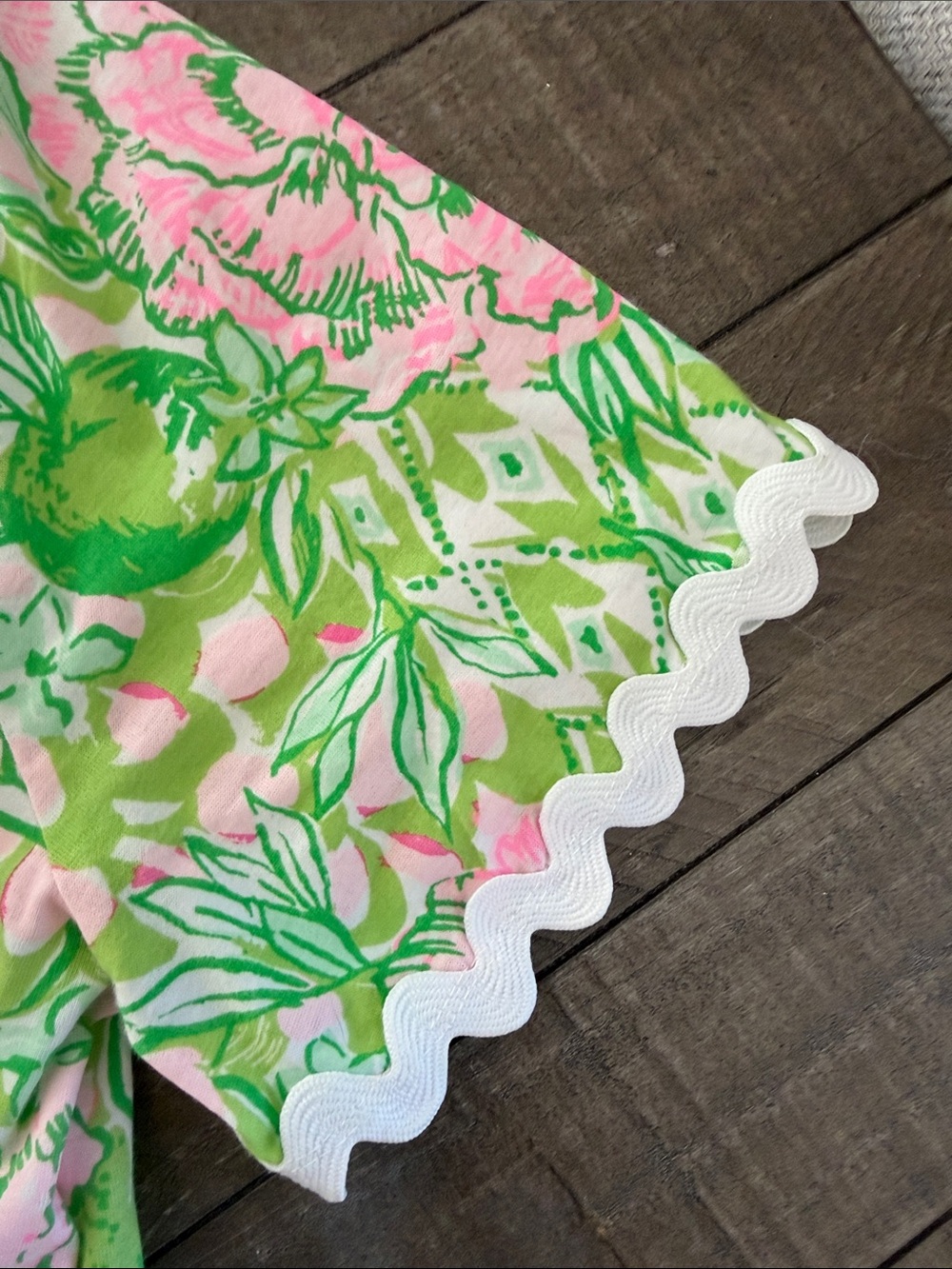 Lilly Pulitzer Cody Short Sleeve Dress in Fauna Green Lime Size M - Picture 3 of 5